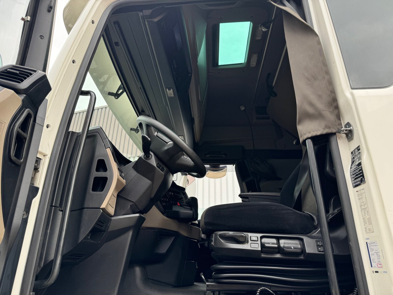 MAN TGX 33.510 6x4 BL SA TGX 33.510 6x4 BL SA, Retarder, GX-Fahrerhaus - 트랙터 유닛 : 사진 2 MAN TGX 33.510 6x4 BL SA TGX 33.510 6x4 BL SA, Retarder, GX-Fahrerhaus - 트랙터 유닛 : 사진 2