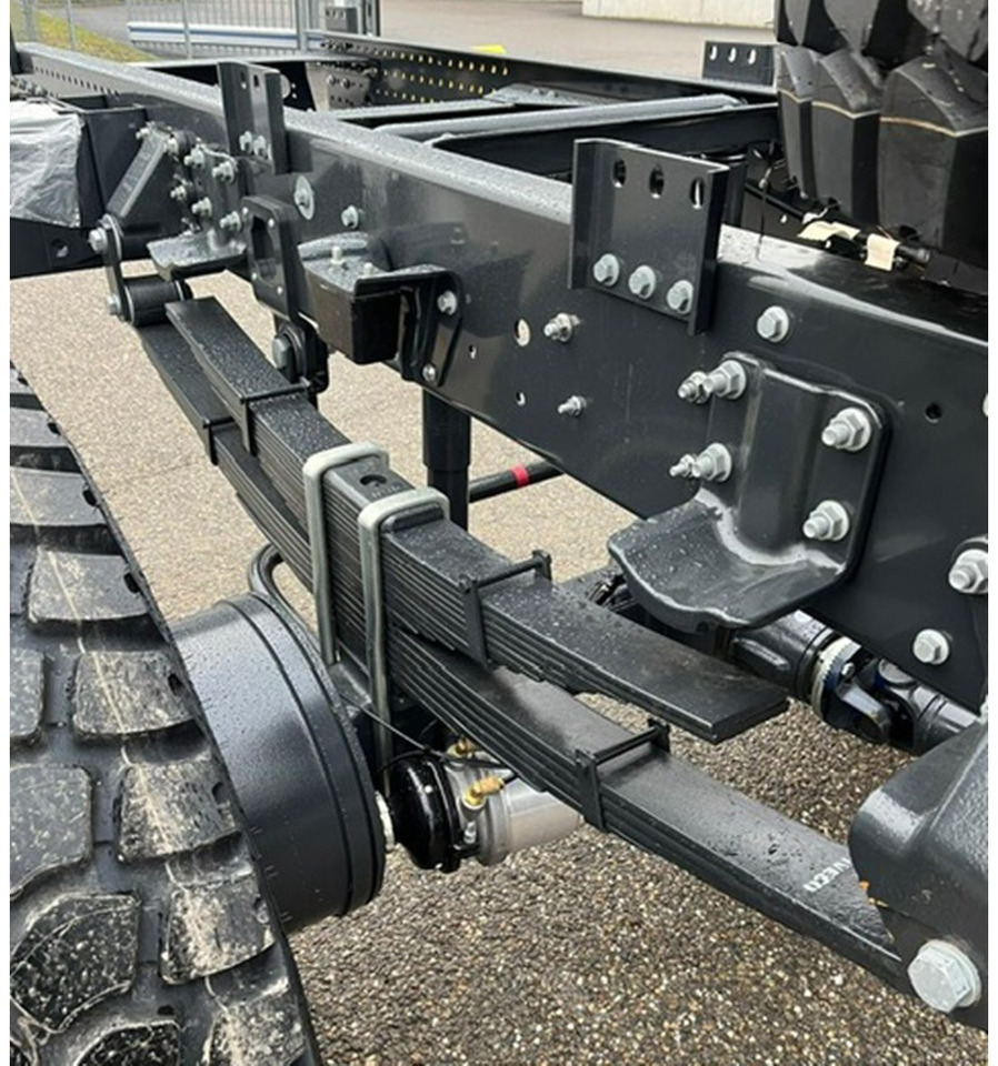 ML150E25WS 4x4 ML150E25WS 4x4, Einzelbereifung, 4x VORNANDEN! - 캡 새시 트럭 : 사진 5 ML150E25WS 4x4 ML150E25WS 4x4, Einzelbereifung, 4x VORNANDEN! - 캡 새시 트럭 : 사진 5