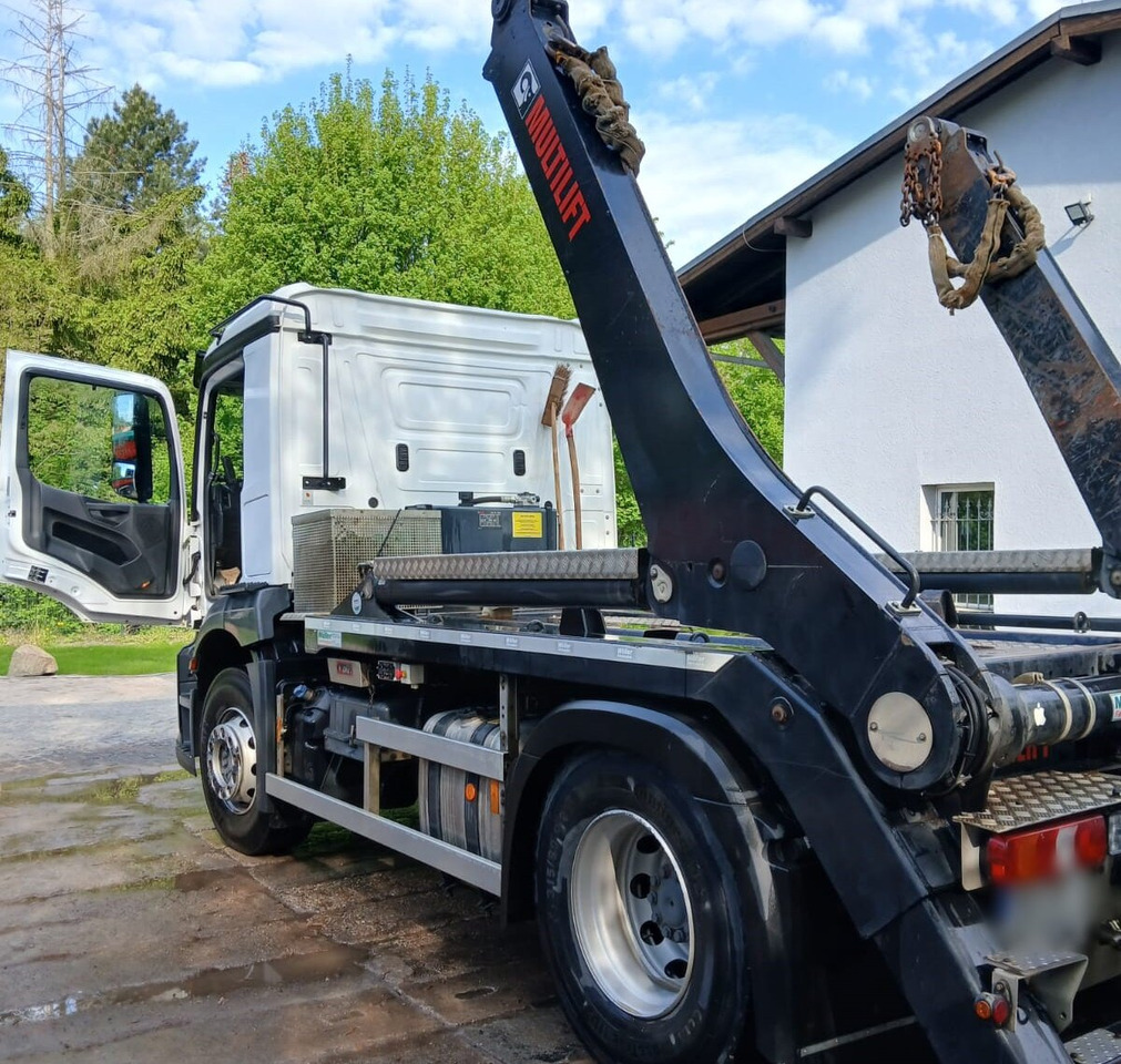 Mercedes-Benz Actros 1832 L 4x2 Actros 1832 L 4x2, Navi, MultimediaCockpit, Funk - 스킵 로더 트럭 : 사진 3 Mercedes-Benz Actros 1832 L 4x2 Actros 1832 L 4x2, Navi, MultimediaCockpit, Funk - 스킵 로더 트럭 : 사진 3