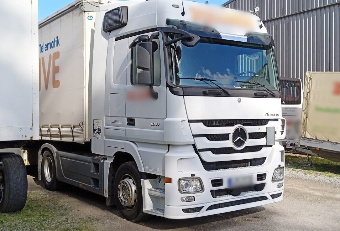 Mercedes-Benz Actros 1841 LS 4x2 Actros 1841/44 LS 4x2, Retarder, MegaSpace, Bi-Xenon, Ex-Fahrschule - 트랙터 유닛 : 사진 1 Mercedes-Benz Actros 1841 LS 4x2 Actros 1841/44 LS 4x2, Retarder, MegaSpace, Bi-Xenon, Ex-Fahrschule - 트랙터 유닛 : 사진 1