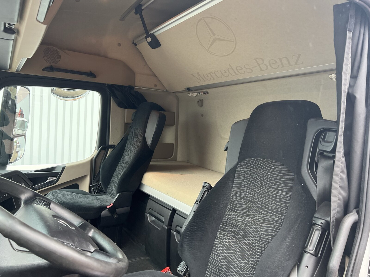 Mercedes-Benz Actros 1842 LS 4x2 Actros 1842 LS 4x2, 6x VORHANDEN - 트랙터 유닛 : 사진 4 Mercedes-Benz Actros 1842 LS 4x2 Actros 1842 LS 4x2, 6x VORHANDEN - 트랙터 유닛 : 사진 4
