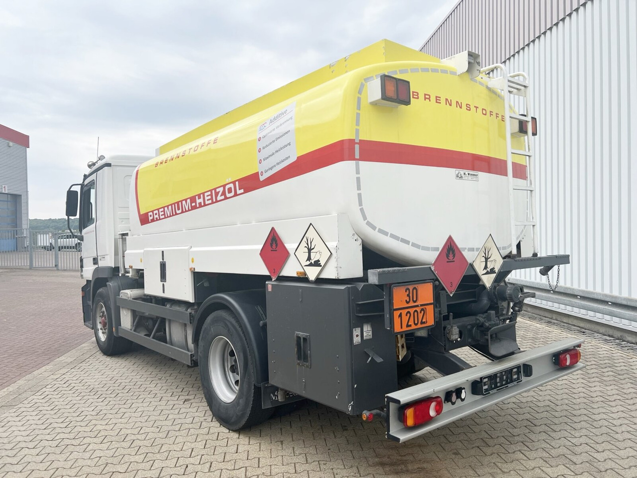 유조트럭 Mercedes-Benz Actros 1844 L 4x2 Actros 1844 L 4x2, Tank 14.250l : 사진 13
