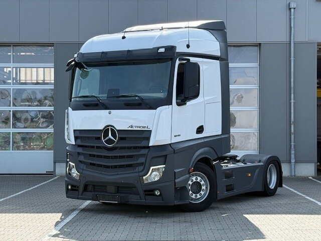 Mercedes-Benz Actros 1845 LSnRL 4x2 Actros 1845 LSnRL 4x2, Retarder, Volumer, MultimediaCockpit, Navi - 트랙터 유닛 : 사진 1 Mercedes-Benz Actros 1845 LSnRL 4x2 Actros 1845 LSnRL 4x2, Retarder, Volumer, MultimediaCockpit, Navi - 트랙터 유닛 : 사진 1