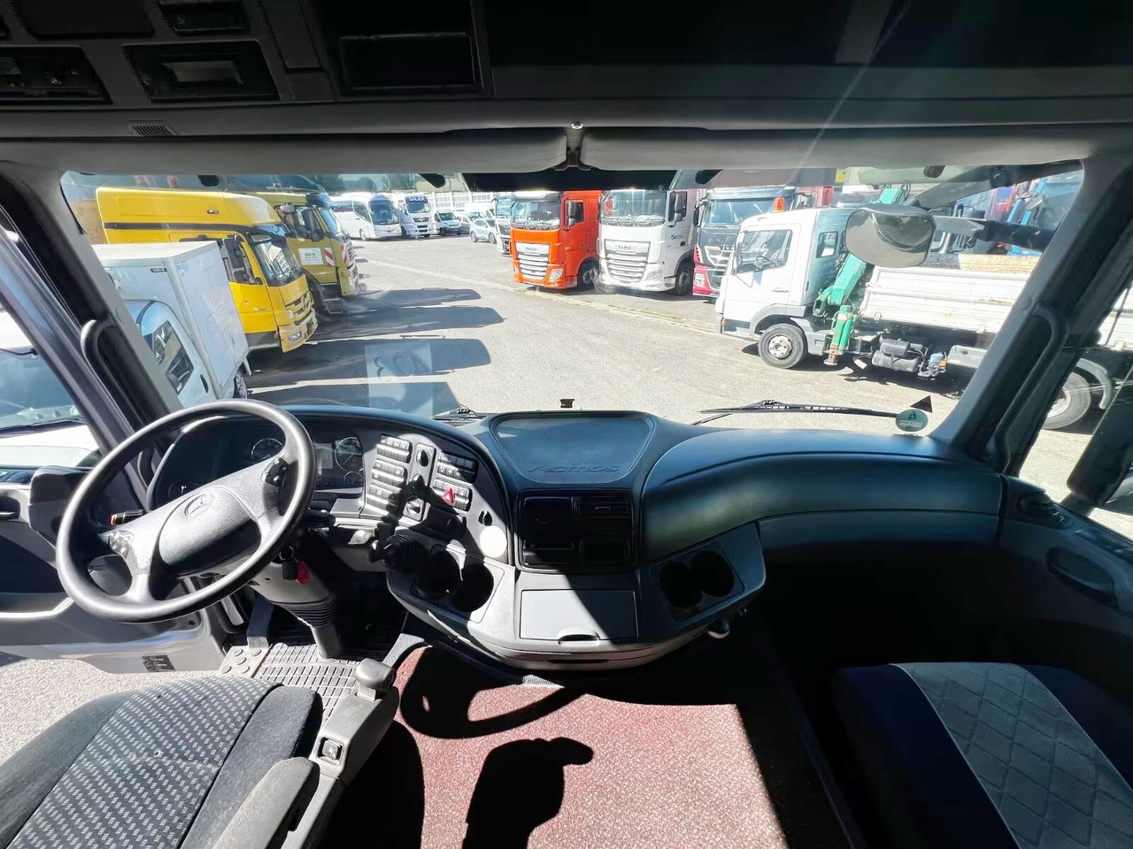 Mercedes-Benz Actros 2544 L 6x2 Actros 2544 L 6x2, Lenkachse, Kran MKG HLK531HP-a5, Funk - 드롭사이드/ 플랫베드 트럭, 크레인 트럭 : 사진 2 Mercedes-Benz Actros 2544 L 6x2 Actros 2544 L 6x2, Lenkachse, Kran MKG HLK531HP-a5, Funk - 드롭사이드/ 플랫베드 트럭, 크레인 트럭 : 사진 2