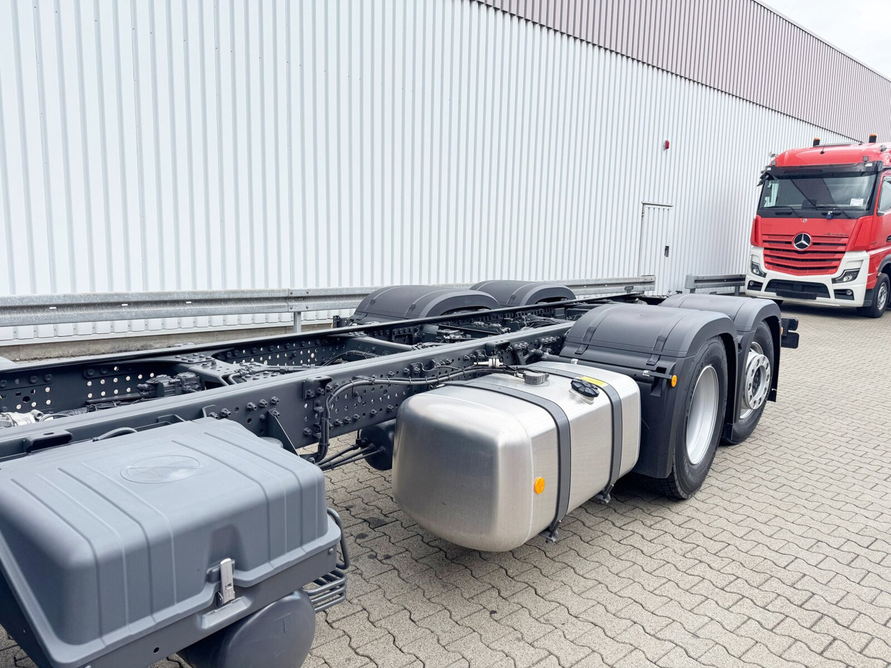 신규 캡 새시 트럭 Mercedes-Benz Actros 2546 L 6x2 Actros 2546 L 6x2, Retarder, Lenk-/Lift, LED, Navi, ADR, MirrorCam, MultimediaCockpit : 사진 14