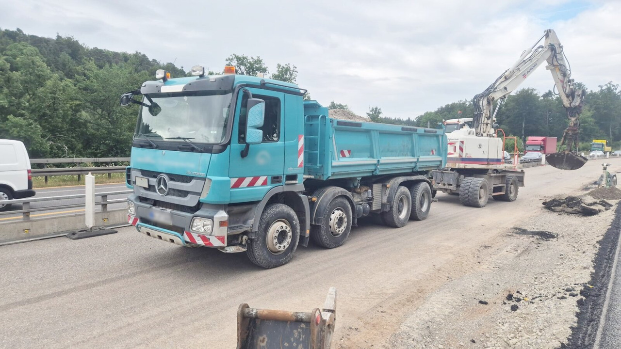 Mercedes-Benz Actros 3241 K 8x4/4 Actros 3241 K 8x4/4, Bordmatik - 덤프트럭 : 사진 1 Mercedes-Benz Actros 3241 K 8x4/4 Actros 3241 K 8x4/4, Bordmatik - 덤프트럭 : 사진 1