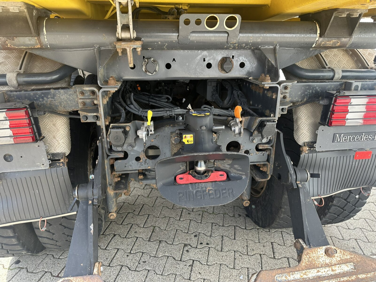 Mercedes-Benz Actros 3348 AK 6x6 Actros 3348 AK 6x6, Bordmatik links - 덤프트럭 : 사진 2 Mercedes-Benz Actros 3348 AK 6x6 Actros 3348 AK 6x6, Bordmatik links - 덤프트럭 : 사진 2