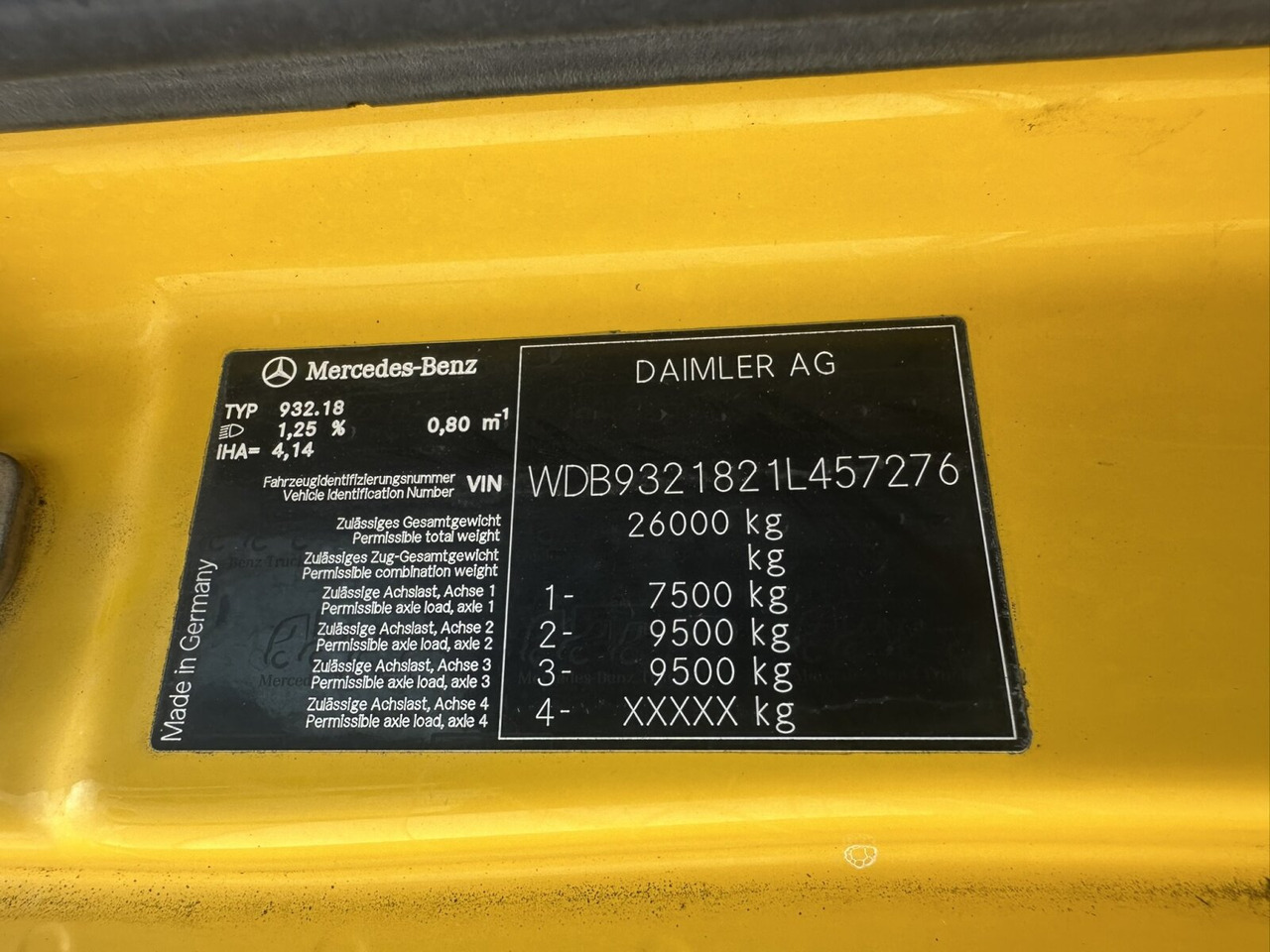 Mercedes-Benz Actros 3348 AK 6x6 Actros 3348 AK 6x6, Bordmatik links - 덤프트럭 : 사진 4 Mercedes-Benz Actros 3348 AK 6x6 Actros 3348 AK 6x6, Bordmatik links - 덤프트럭 : 사진 4