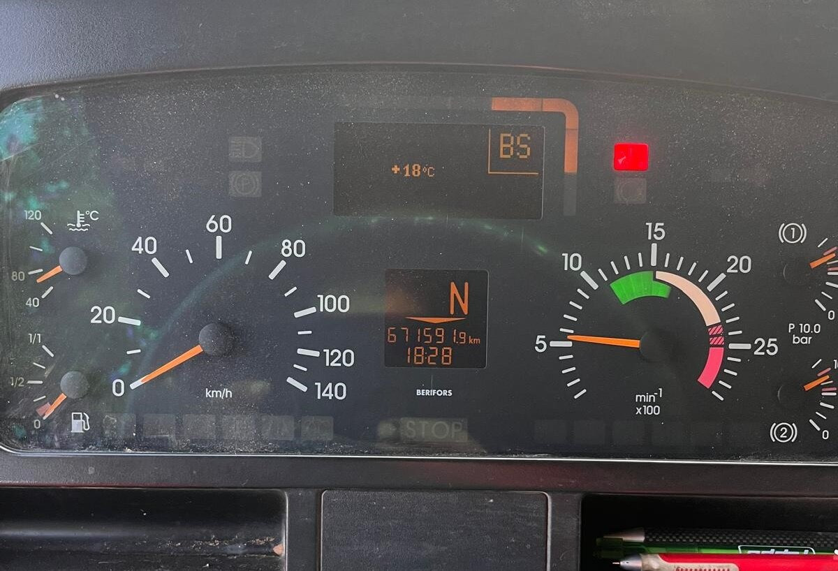 Mercedes-Benz Actros 4140 8x4/4 Actros 4140 8x4/4, Alu-Bordwände - 덤프트럭 : 사진 5 Mercedes-Benz Actros 4140 8x4/4 Actros 4140 8x4/4, Alu-Bordwände - 덤프트럭 : 사진 5