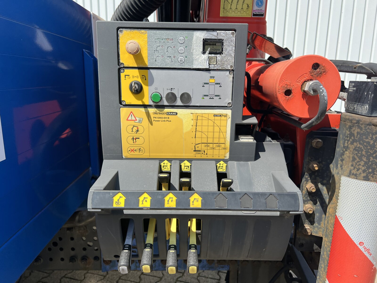 Mercedes-Benz Antos 1836 L 4x2 Antos 1836 L 4x2, Glastransporter, Heckkran Palfinger Pk 12002-EH, Funk - 크레인 트럭 : 사진 2 Mercedes-Benz Antos 1836 L 4x2 Antos 1836 L 4x2, Glastransporter, Heckkran Palfinger Pk 12002-EH, Funk - 크레인 트럭 : 사진 2