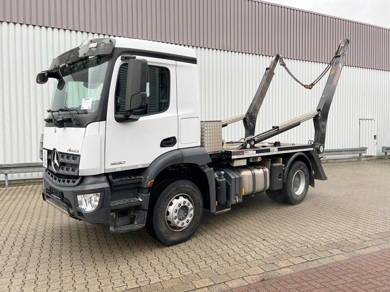 Mercedes-Benz Arocs 1830 K 4x2 Arocs 1830 K 4x2, Funk - 스킵 로더 트럭 : 사진 1 Mercedes-Benz Arocs 1830 K 4x2 Arocs 1830 K 4x2, Funk - 스킵 로더 트럭 : 사진 1