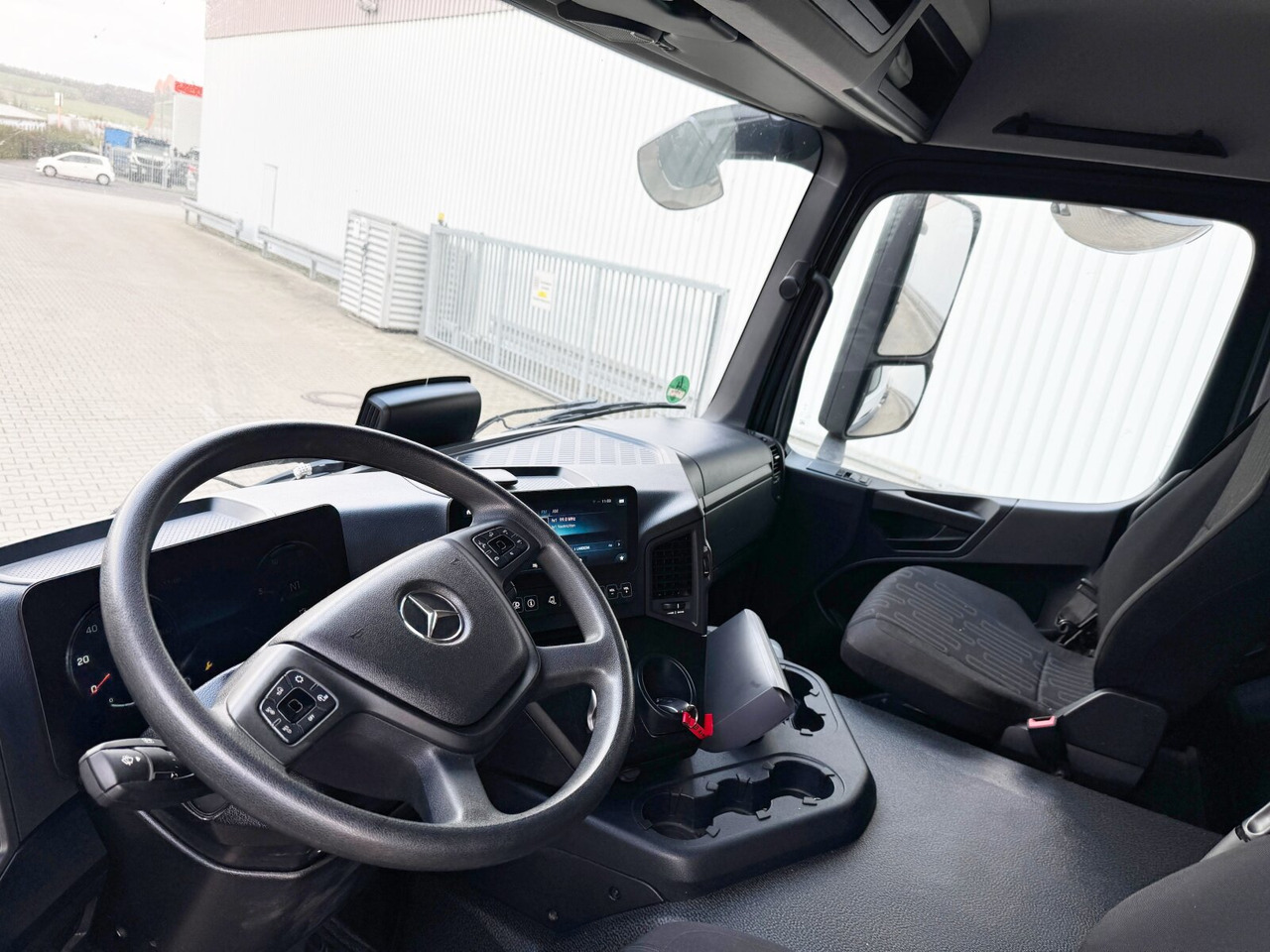 Mercedes-Benz Arocs 1840 L 4x2 Arocs 1840 L 4x2/48, MultimediaCockpit, Navi - 후크 리프트 트럭 : 사진 2 Mercedes-Benz Arocs 1840 L 4x2 Arocs 1840 L 4x2/48, MultimediaCockpit, Navi - 후크 리프트 트럭 : 사진 2