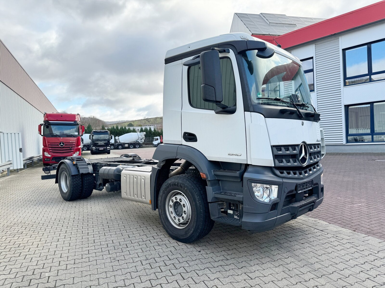 리스 Mercedes-Benz Arocs 1840 L 4x2 Arocs 1840 L 4x2/48, MultimediaCockpit, Navi Mercedes-Benz Arocs 1840 L 4x2 Arocs 1840 L 4x2/48, MultimediaCockpit, Navi : 사진 8