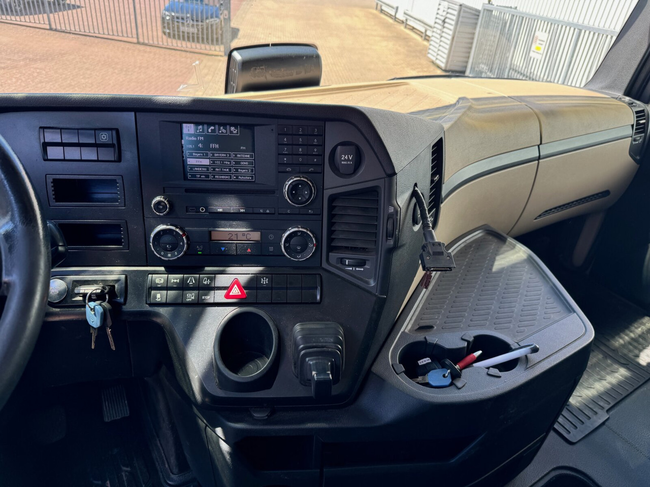 Mercedes-Benz Arocs 1842 LS 4x2 Arocs 1842 LS 4x2, Retarder, StreamSpace, Hydraulik - 트랙터 유닛 : 사진 4 Mercedes-Benz Arocs 1842 LS 4x2 Arocs 1842 LS 4x2, Retarder, StreamSpace, Hydraulik - 트랙터 유닛 : 사진 4