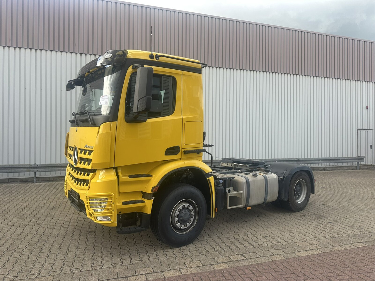 Mercedes-Benz Arocs 1851 LS 4x4 HAD Arocs 1851 LS 4x4 HAD, Hydraulik, Navi, MultimediaCockpit - 트랙터 유닛 : 사진 1 Mercedes-Benz Arocs 1851 LS 4x4 HAD Arocs 1851 LS 4x4 HAD, Hydraulik, Navi, MultimediaCockpit - 트랙터 유닛 : 사진 1