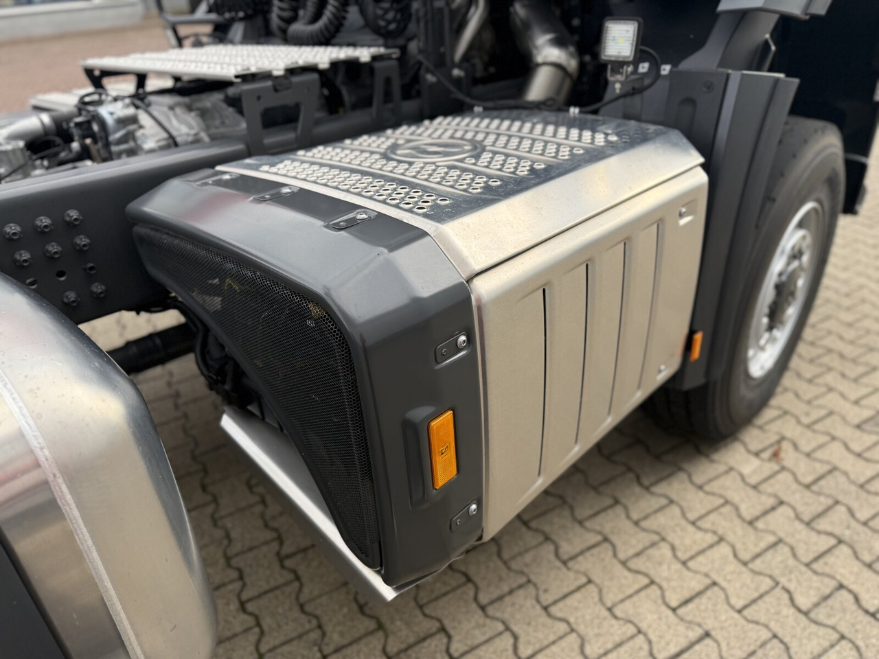 Mercedes-Benz Arocs 1853 AS 4x4 Arocs 1853 AS 4x4, Retarder, MultimediaCockpit, Navi - 트랙터 유닛 : 사진 3 Mercedes-Benz Arocs 1853 AS 4x4 Arocs 1853 AS 4x4, Retarder, MultimediaCockpit, Navi - 트랙터 유닛 : 사진 3