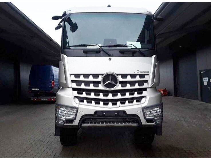 Mercedes-Benz Arocs 2053 A 4x4 Arocs 2053 A 4x4, Grounder, MirrorCam, Multimedia Cockpit, Navi - 캡 새시 트럭 : 사진 2 Mercedes-Benz Arocs 2053 A 4x4 Arocs 2053 A 4x4, Grounder, MirrorCam, Multimedia Cockpit, Navi - 캡 새시 트럭 : 사진 2