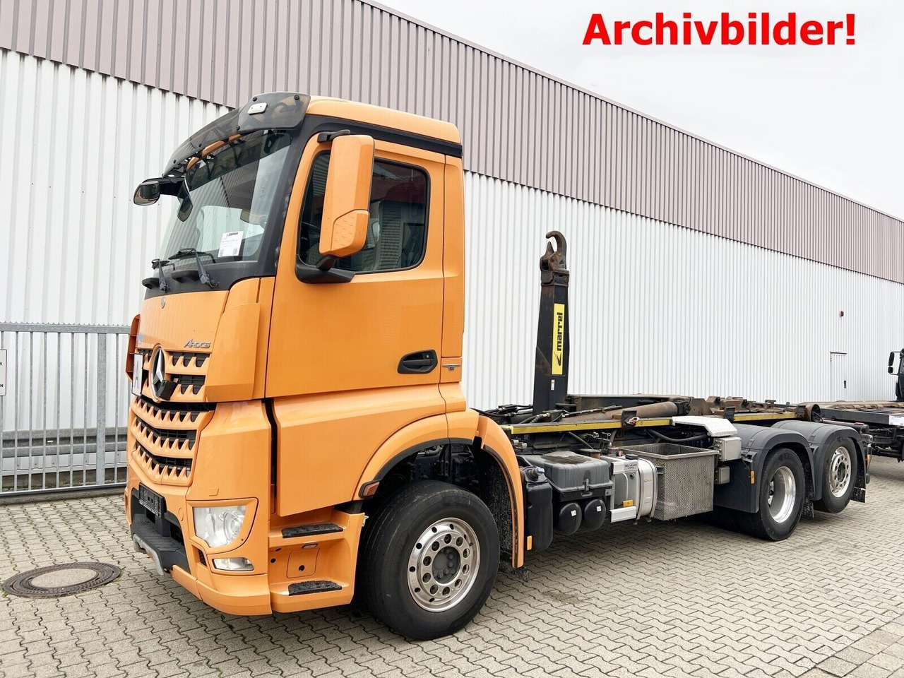 Mercedes-Benz Arocs 2552 L 6x2 Arocs 2552 L 6x2, Lenk-/Liftachse - 후크 리프트 트럭 : 사진 1 Mercedes-Benz Arocs 2552 L 6x2 Arocs 2552 L 6x2, Lenk-/Liftachse - 후크 리프트 트럭 : 사진 1