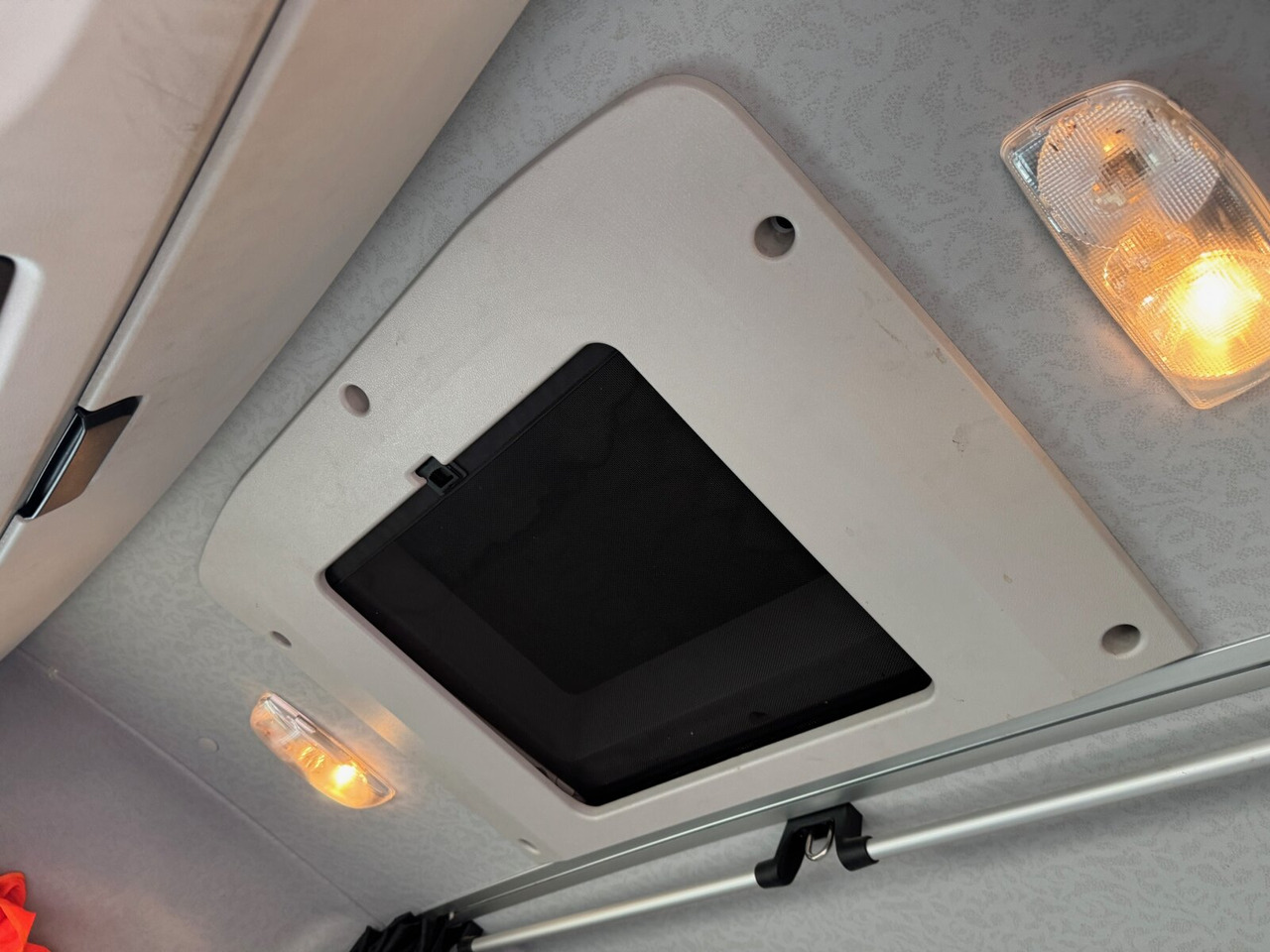 Mercedes-Benz Arocs 2651 L 6x4 Arocs 2651 L 6x4, Retarder, StreamSpace - 캡 새시 트럭 : 사진 5 Mercedes-Benz Arocs 2651 L 6x4 Arocs 2651 L 6x4, Retarder, StreamSpace - 캡 새시 트럭 : 사진 5