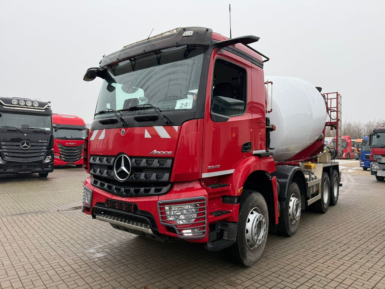 Mercedes-Benz Arocs 3243 B 8x4/4 Arocs 3243 B 8x4/4, MirrorCam, MultimediaCockpit, Navi, Betonmischer Intermix ca. 9m³ - 콘크리트 믹서 트럭 : 사진 1 Mercedes-Benz Arocs 3243 B 8x4/4 Arocs 3243 B 8x4/4, MirrorCam, MultimediaCockpit, Navi, Betonmischer Intermix ca. 9m³ - 콘크리트 믹서 트럭 : 사진 1