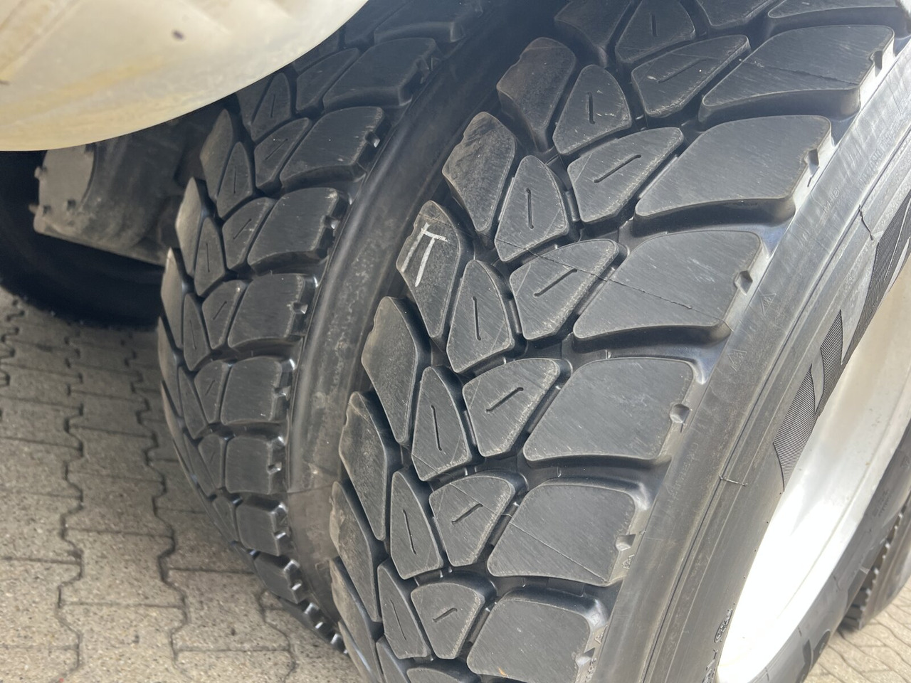 Mercedes-Benz Arocs 3243 K 8x4 Arocs 3243 K 8x4, Ressenig Thermo Alukipper 3-S - 덤프트럭 : 사진 5 Mercedes-Benz Arocs 3243 K 8x4 Arocs 3243 K 8x4, Ressenig Thermo Alukipper 3-S - 덤프트럭 : 사진 5