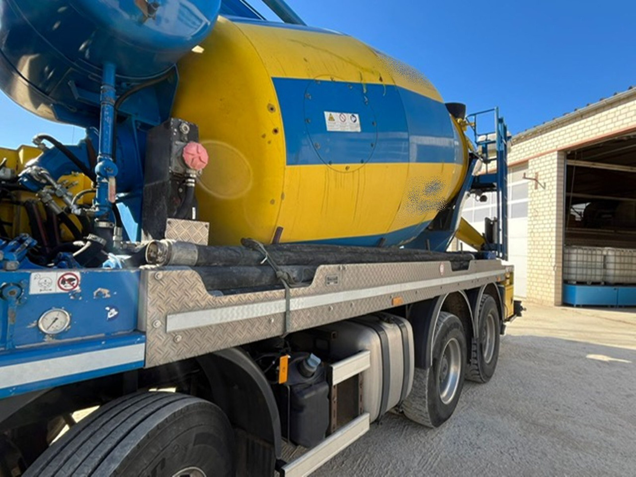 Mercedes-Benz Arocs 3246 B 8x4 Stetter Mischer 7m³, Pumpe 25m Arocs 3246 B 8x4 Stetter Mischer 7m³, Pumpe 25m - 콘크리트 믹서 트럭 : 사진 5 Mercedes-Benz Arocs 3246 B 8x4 Stetter Mischer 7m³, Pumpe 25m Arocs 3246 B 8x4 Stetter Mischer 7m³, Pumpe 25m - 콘크리트 믹서 트럭 : 사진 5