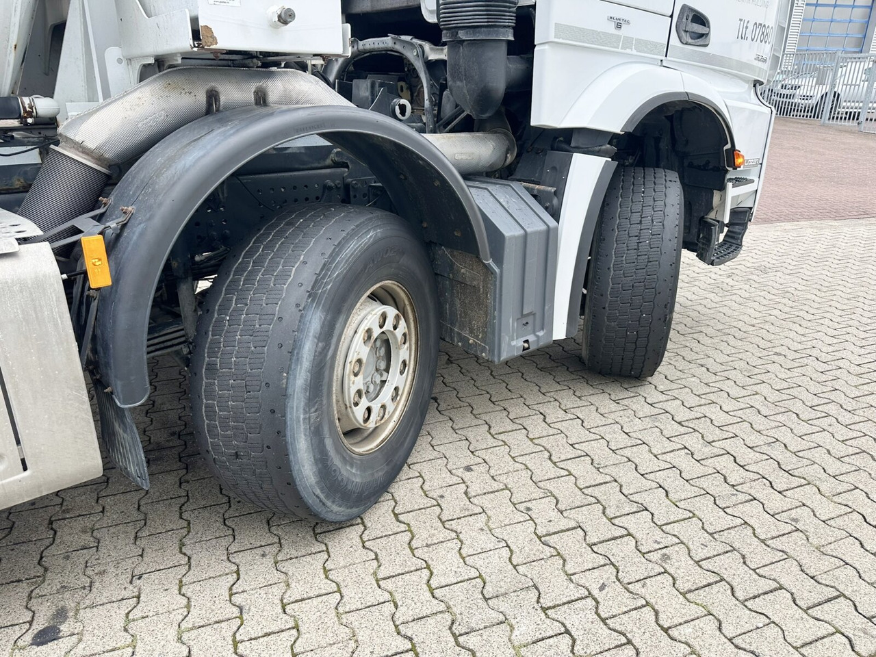Mercedes-Benz Arocs 3251 8x4/4 Arocs 3251 8x4/4, Betonmischer Liebherr ca. 9m³ - 콘크리트 믹서 트럭 : 사진 2 Mercedes-Benz Arocs 3251 8x4/4 Arocs 3251 8x4/4, Betonmischer Liebherr ca. 9m³ - 콘크리트 믹서 트럭 : 사진 2