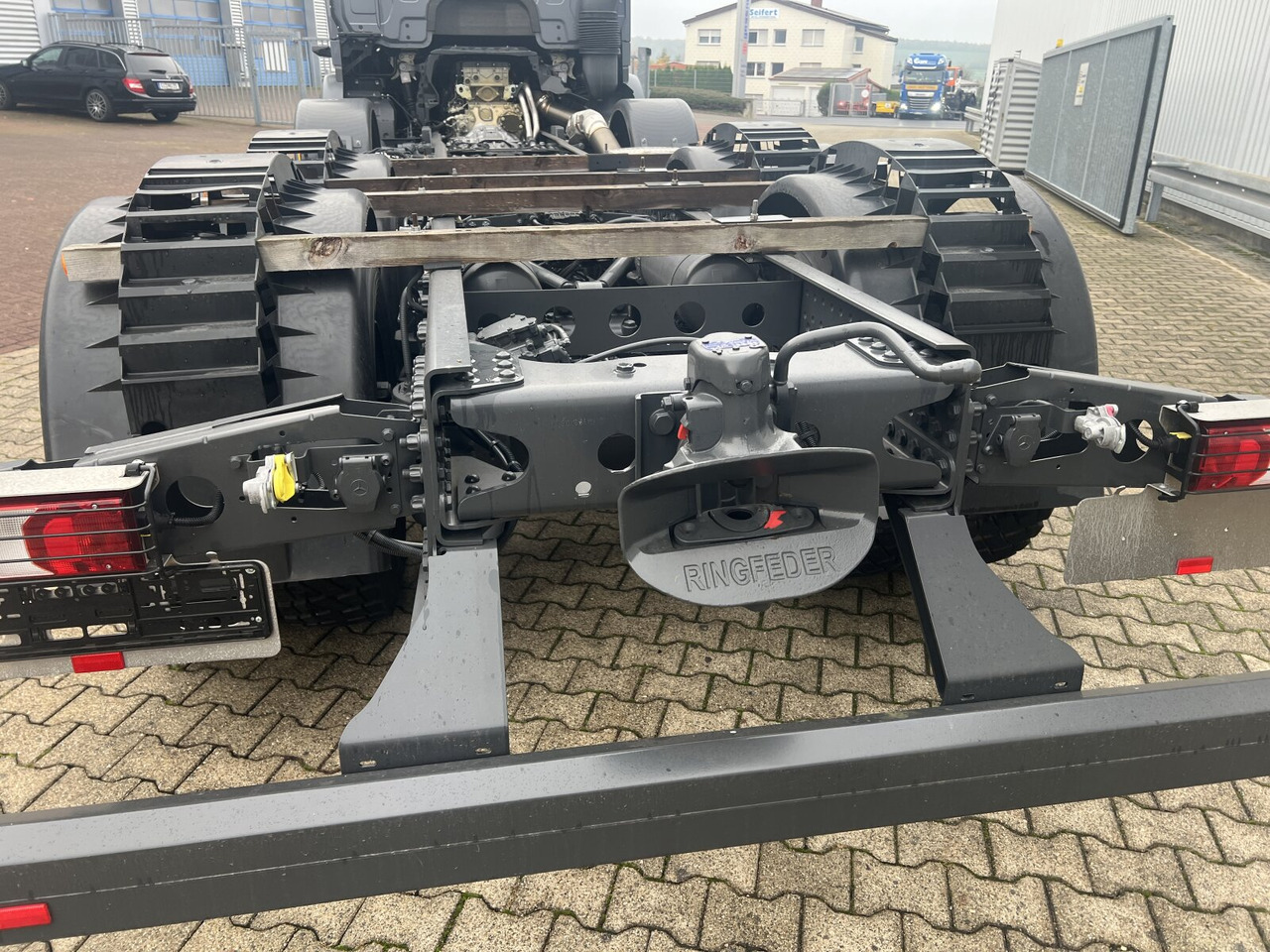 Mercedes-Benz Arocs 3251 L 8x4/4 Arocs 3251 L 8x4/4, mit Motorabtrieb C plus NA - 캡 새시 트럭 : 사진 4 Mercedes-Benz Arocs 3251 L 8x4/4 Arocs 3251 L 8x4/4, mit Motorabtrieb C plus NA - 캡 새시 트럭 : 사진 4