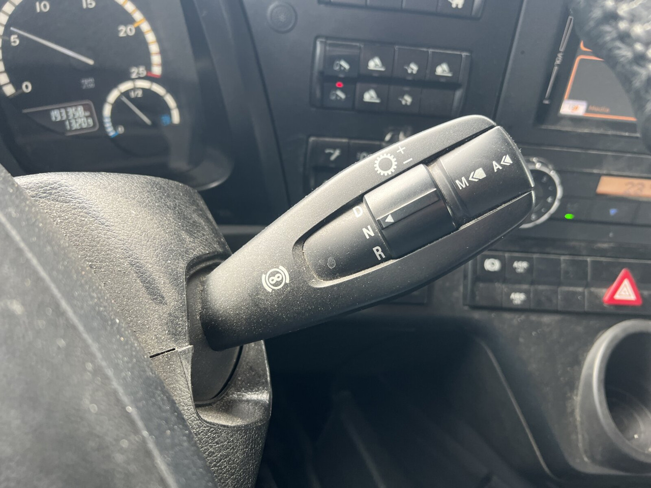 Mercedes-Benz Arocs 3253 K 8x4/4 Arocs 3253 K 8x4/4, Retarder, Motorabtrieb - 후크 리프트 트럭 : 사진 2 Mercedes-Benz Arocs 3253 K 8x4/4 Arocs 3253 K 8x4/4, Retarder, Motorabtrieb - 후크 리프트 트럭 : 사진 2