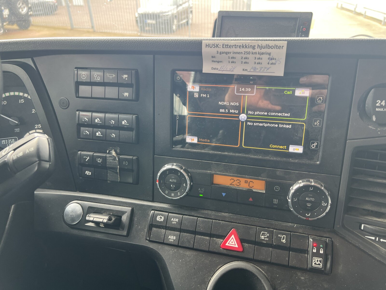 Mercedes-Benz Arocs 3253 K 8x4/4 Arocs 3253 K 8x4/4, Retarder, Motorabtrieb - 후크 리프트 트럭 : 사진 3 Mercedes-Benz Arocs 3253 K 8x4/4 Arocs 3253 K 8x4/4, Retarder, Motorabtrieb - 후크 리프트 트럭 : 사진 3