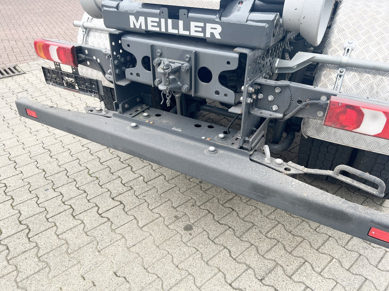 Mercedes-Benz Arocs 4142/48 8x4/4 Arocs 4142/48 8x4/4, Grounder, Meiller RS26 62-K, Funk - 후크 리프트 트럭 : 사진 3 Mercedes-Benz Arocs 4142/48 8x4/4 Arocs 4142/48 8x4/4, Grounder, Meiller RS26 62-K, Funk - 후크 리프트 트럭 : 사진 3