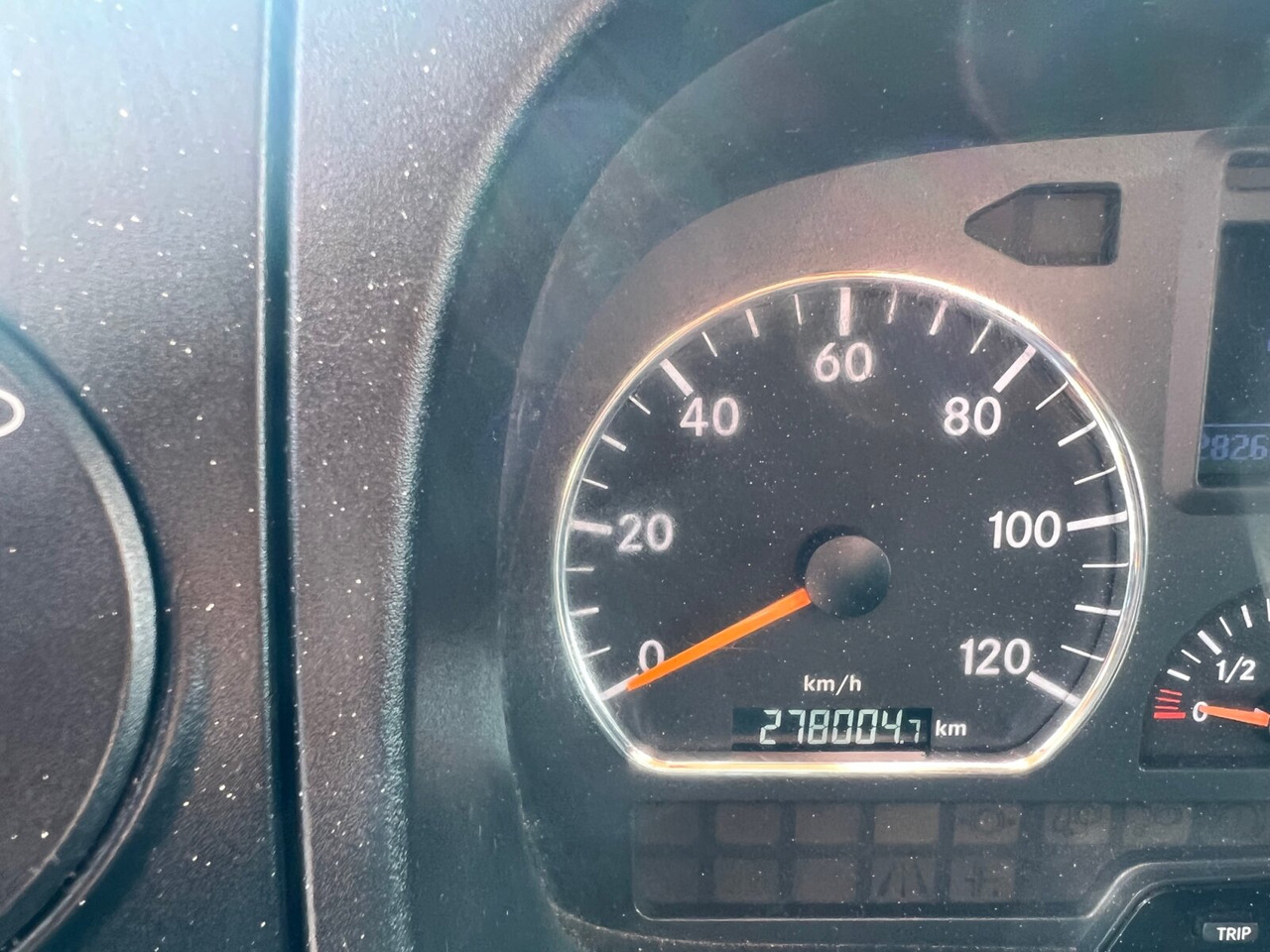 Mercedes-Benz Atego 1024 L 4x2 Atego 1024 L 4x2 mit Kran Fassi F80A.0.21 - 크레인 트럭, 드롭사이드/ 플랫베드 트럭 : 사진 5 Mercedes-Benz Atego 1024 L 4x2 Atego 1024 L 4x2 mit Kran Fassi F80A.0.21 - 크레인 트럭, 드롭사이드/ 플랫베드 트럭 : 사진 5