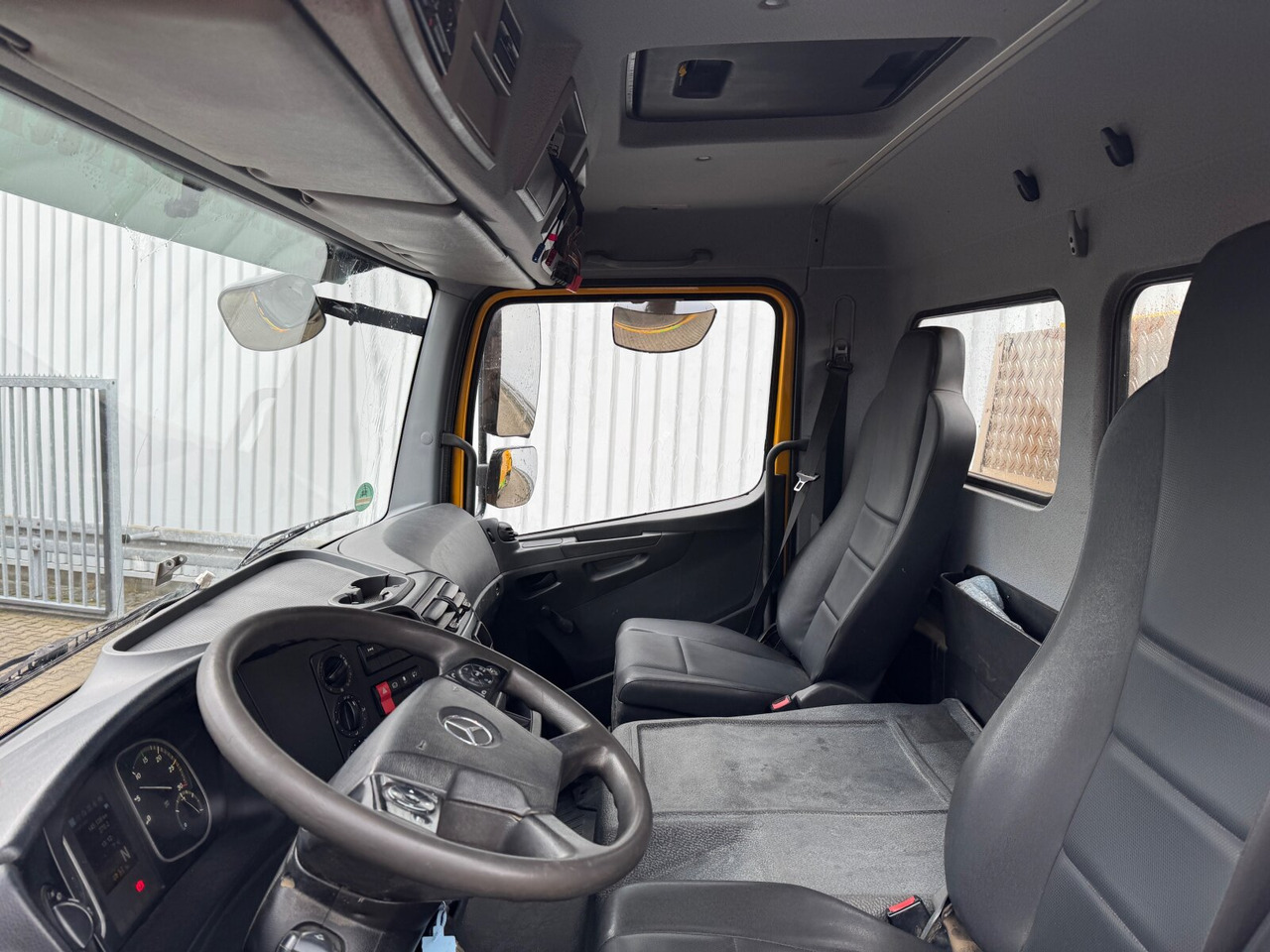 Mercedes-Benz Atego 1221 K 4x2 Atego 1221 K 4x2, 2x AHK - 덤프트럭 : 사진 2 Mercedes-Benz Atego 1221 K 4x2 Atego 1221 K 4x2, 2x AHK - 덤프트럭 : 사진 2