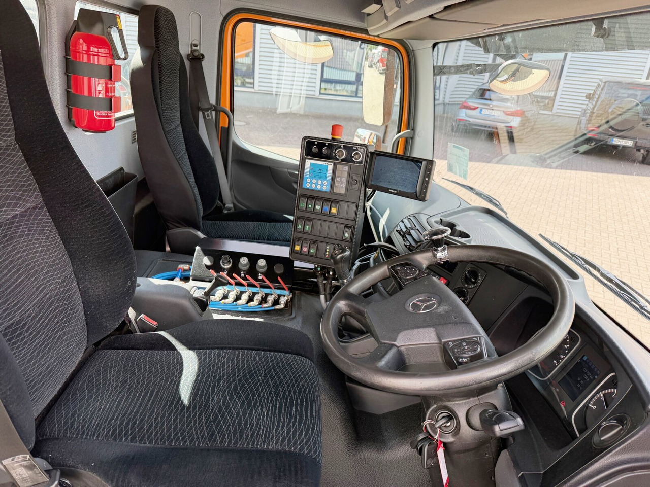 Mercedes-Benz Atego 1524 LKO 4x2 Atego 1524 LKO 4x2, Kehrmaschine FAUN Viajet 6RH - 트럭 : 사진 4 Mercedes-Benz Atego 1524 LKO 4x2 Atego 1524 LKO 4x2, Kehrmaschine FAUN Viajet 6RH - 트럭 : 사진 4