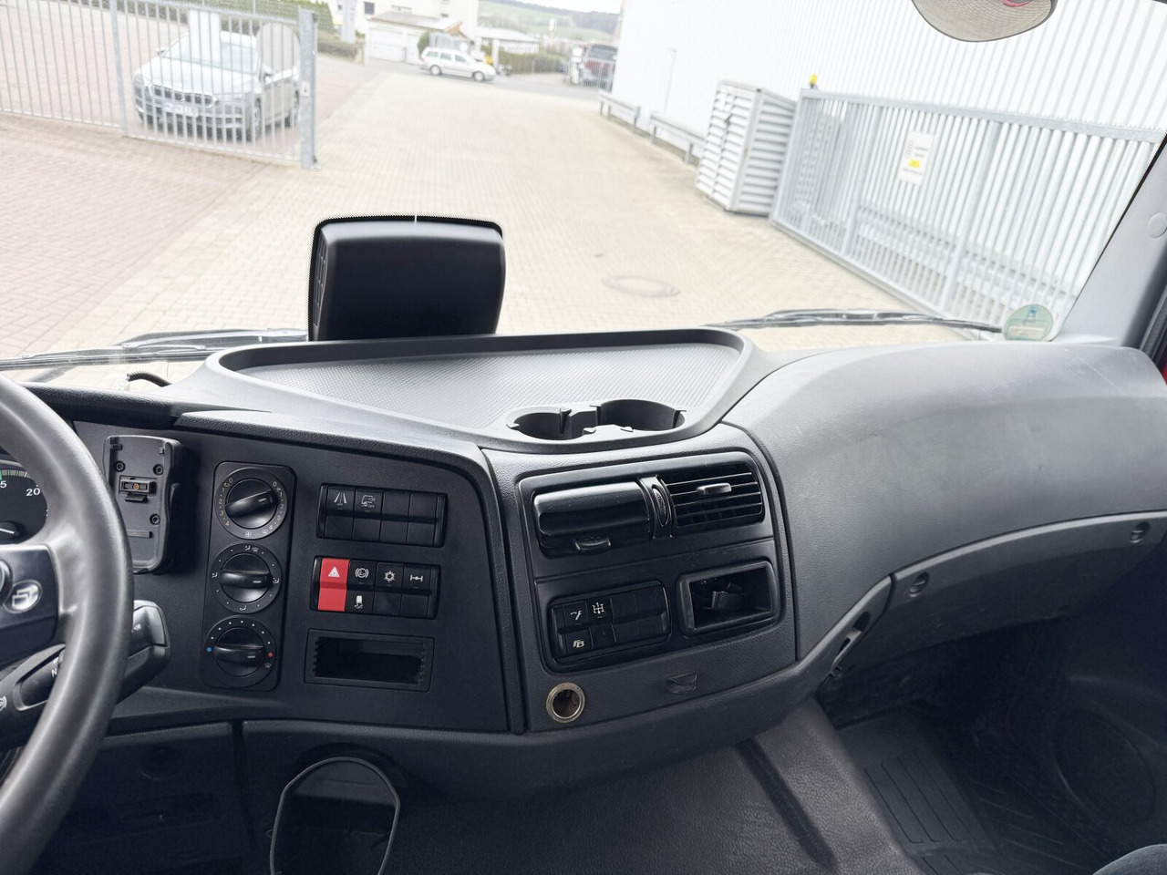 Mercedes-Benz Atego 1530 K 4x2 Atego 1530 K 4x2, 2x AHK - 덤프트럭 : 사진 5 Mercedes-Benz Atego 1530 K 4x2 Atego 1530 K 4x2, 2x AHK - 덤프트럭 : 사진 5