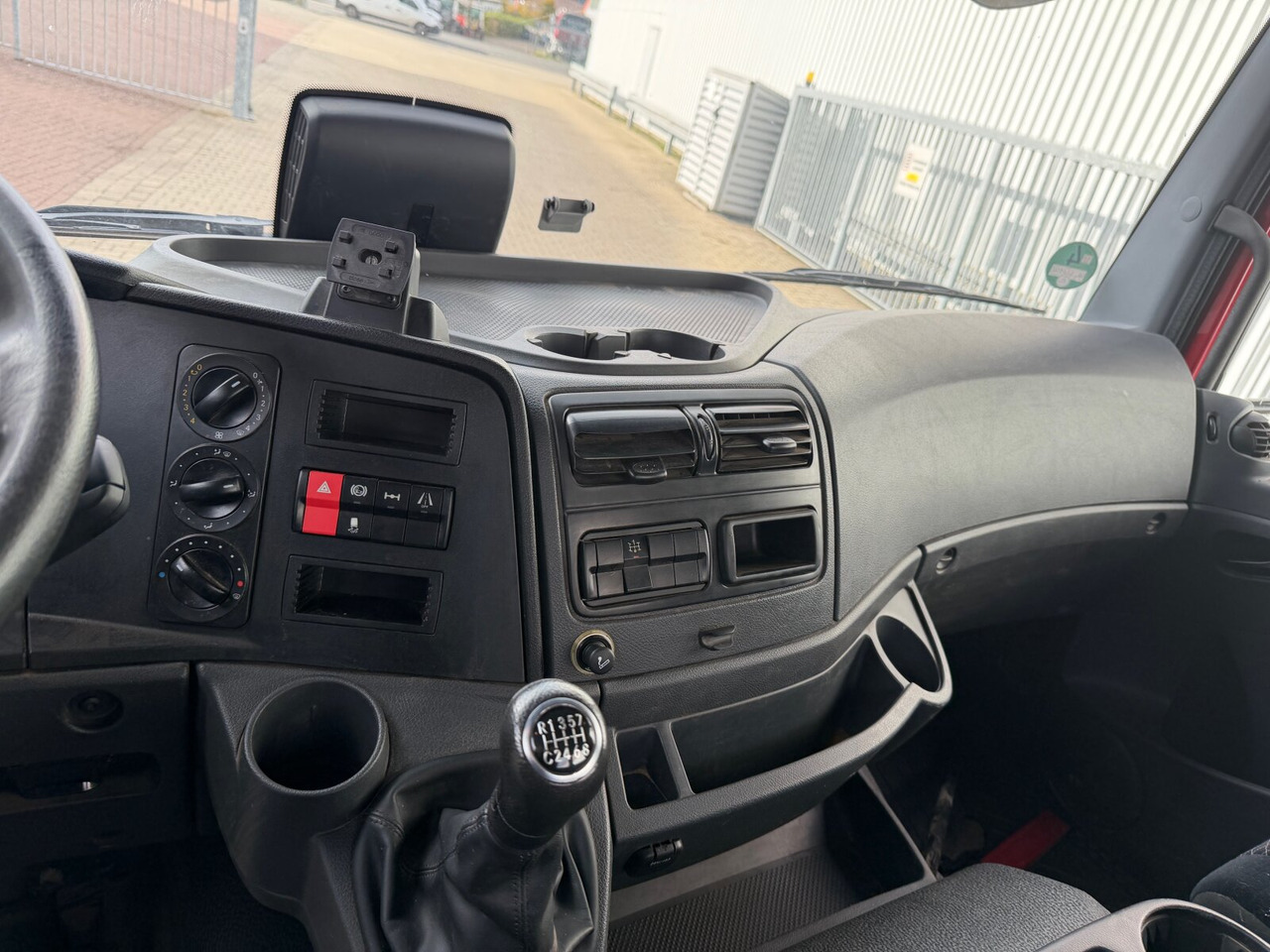 Mercedes-Benz Atego 1530 K 4x2 Atego 1530 K 4x2, 2x AHK - 덤프트럭 : 사진 5 Mercedes-Benz Atego 1530 K 4x2 Atego 1530 K 4x2, 2x AHK - 덤프트럭 : 사진 5