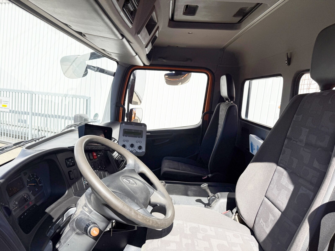 Mercedes-Benz Atego 1624 AK 4x4 Atego 1624 AK 4x4, Winterdienstausstattung - 덤프트럭 : 사진 3 Mercedes-Benz Atego 1624 AK 4x4 Atego 1624 AK 4x4, Winterdienstausstattung - 덤프트럭 : 사진 3