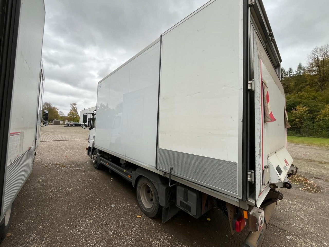 Mercedes-Benz Atego 816 4x2 Atego 816 4x2, Kühlkoffer, Trennwand, ThermoKing, LBW Sörensen - 트럭 : 사진 4 Mercedes-Benz Atego 816 4x2 Atego 816 4x2, Kühlkoffer, Trennwand, ThermoKing, LBW Sörensen - 트럭 : 사진 4