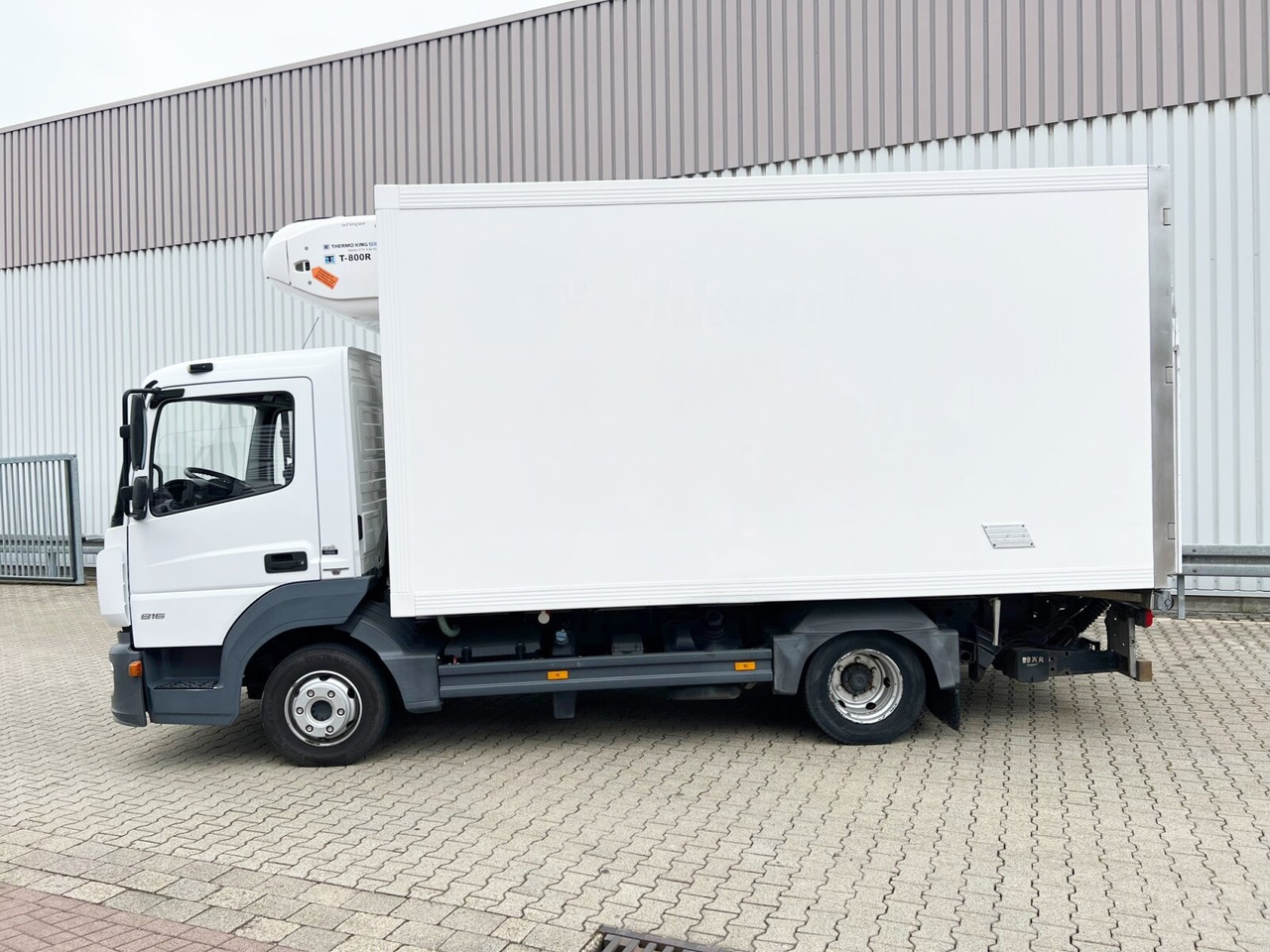 Mercedes-Benz Atego 816 L 4x2 Atego 816 L 4x2, Kühlkoffer, ThermoKing, LBW BÄR - 트럭 : 사진 5 Mercedes-Benz Atego 816 L 4x2 Atego 816 L 4x2, Kühlkoffer, ThermoKing, LBW BÄR - 트럭 : 사진 5