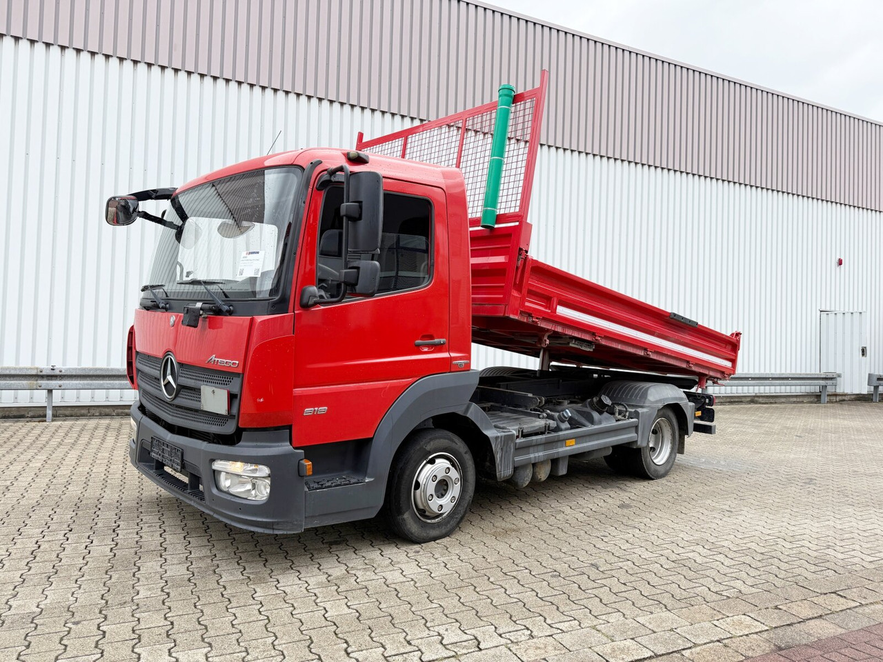 Mercedes-Benz Atego 818/23 LK 4x2 Atego 818/23 LK 4x2, 2x AHK - 덤프트럭 : 사진 1 Mercedes-Benz Atego 818/23 LK 4x2 Atego 818/23 LK 4x2, 2x AHK - 덤프트럭 : 사진 1