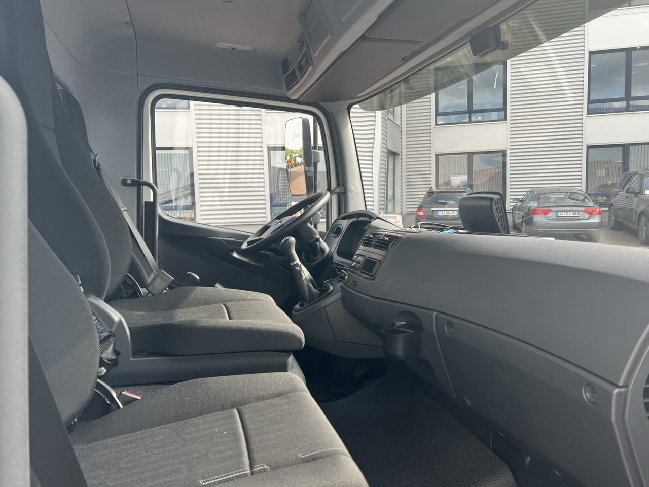 Mercedes-Benz Atego 818 K 4x2 Atego 818 K 4x2, 2x AHK, Meiller-Kipper, mehrfach Vorhanden! - 덤프트럭 : 사진 5 Mercedes-Benz Atego 818 K 4x2 Atego 818 K 4x2, 2x AHK, Meiller-Kipper, mehrfach Vorhanden! - 덤프트럭 : 사진 5