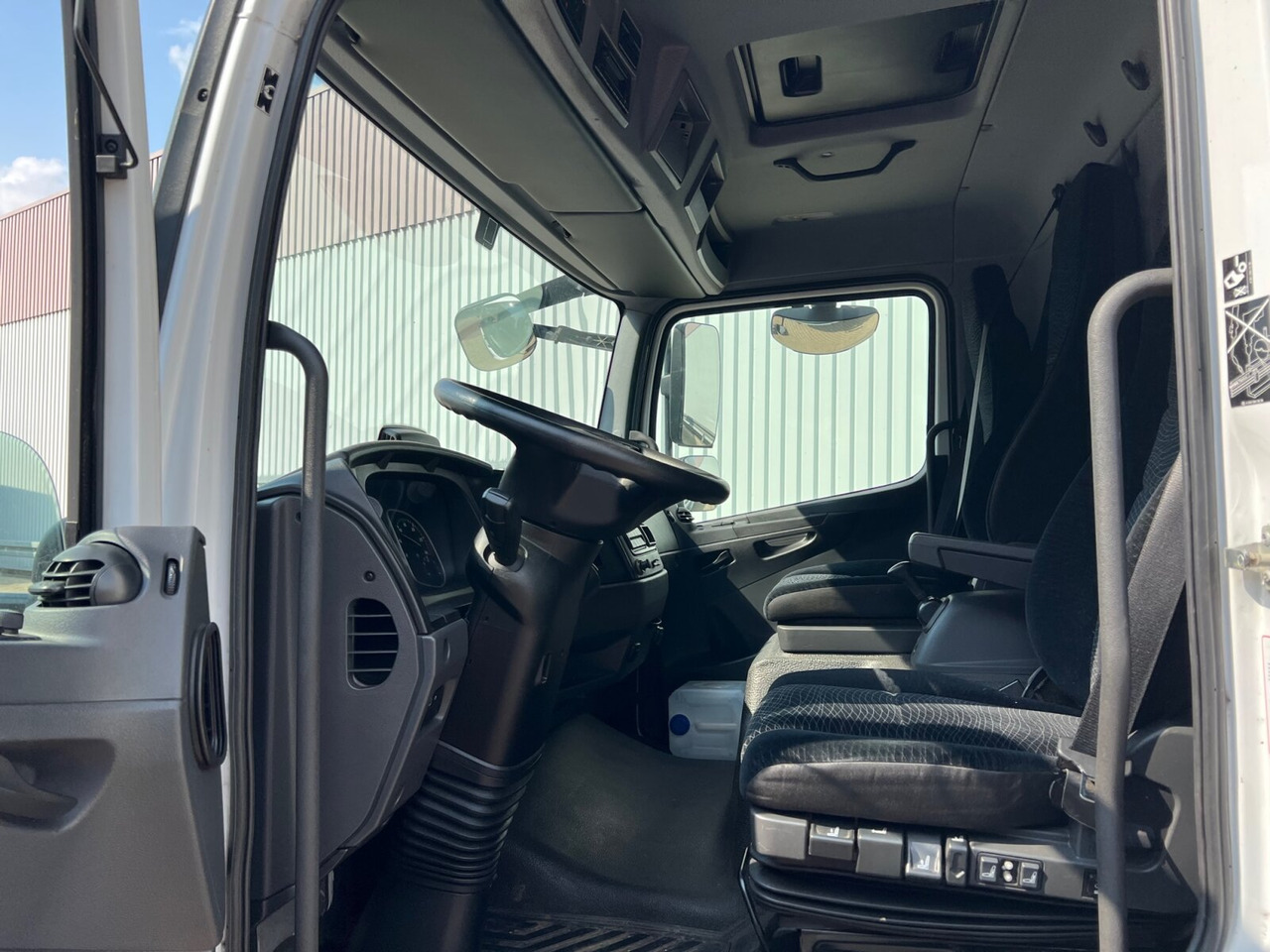 Mercedes-Benz Atego 818 L 4x2 Atego 818 L 4x2 mit Sörensen LBW - 커튼사이더 트럭 : 사진 3 Mercedes-Benz Atego 818 L 4x2 Atego 818 L 4x2 mit Sörensen LBW - 커튼사이더 트럭 : 사진 3