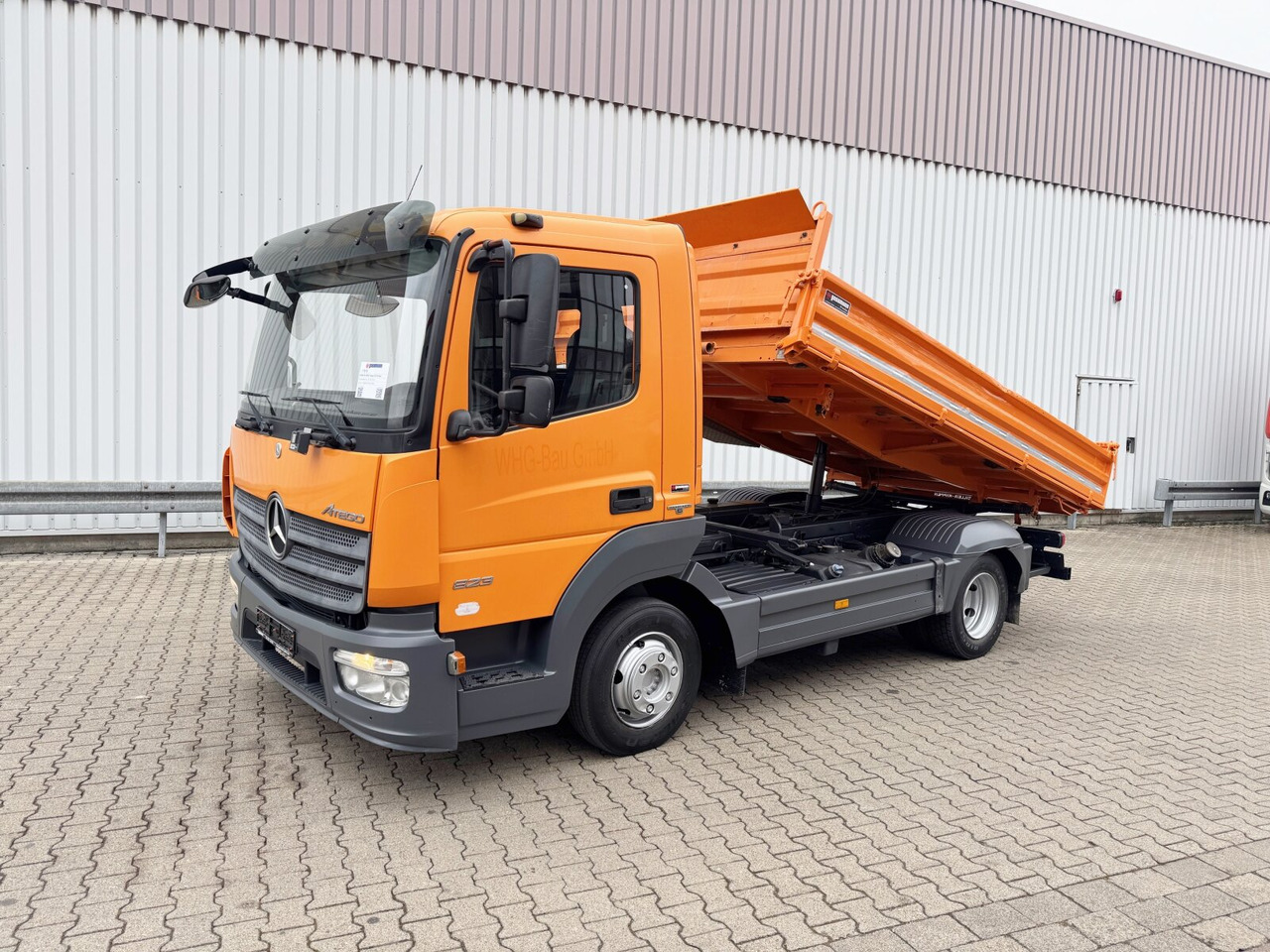 Mercedes-Benz Atego 823 K 4x2 Atego 823 K 4x2, 2x AHK - 덤프트럭 : 사진 1 Mercedes-Benz Atego 823 K 4x2 Atego 823 K 4x2, 2x AHK - 덤프트럭 : 사진 1