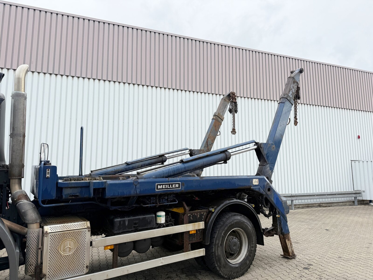Mercedes-Benz Axor 1824 AK 4x4 Axor 1824 AK 4x4, Tele-Absetzer, Winterdienstausstattung - 스킵 로더 트럭 : 사진 2 Mercedes-Benz Axor 1824 AK 4x4 Axor 1824 AK 4x4, Tele-Absetzer, Winterdienstausstattung - 스킵 로더 트럭 : 사진 2