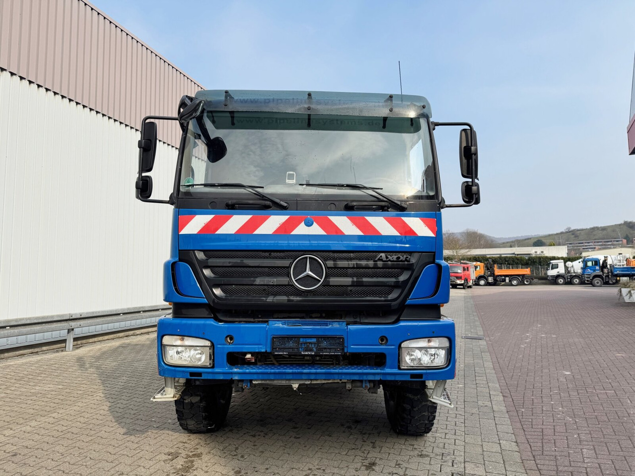 리스 Mercedes-Benz Axor 1829 A 4x4 Axor 1829 A 4x4, Willig Tank ca. 8500l, 2 Kammern Mercedes-Benz Axor 1829 A 4x4 Axor 1829 A 4x4, Willig Tank ca. 8500l, 2 Kammern : 사진 8