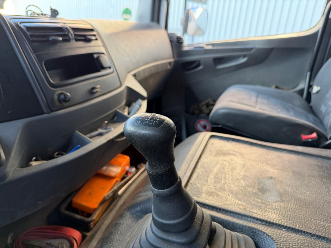 Mercedes-Benz Axor 1829 L 4x2 Axor 1829 L 4x2, 6-Sitzer - 드롭사이드/ 플랫베드 트럭 : 사진 3 Mercedes-Benz Axor 1829 L 4x2 Axor 1829 L 4x2, 6-Sitzer - 드롭사이드/ 플랫베드 트럭 : 사진 3