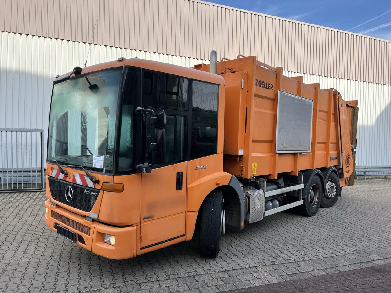 Mercedes-Benz Econic 2633 L 6x2/4 NLA Econic 2633 L 6x2/4 NLA, Lenkachse, Zöller Medium XL, Zöller-Schüttung - 쓰레기차 : 사진 1 Mercedes-Benz Econic 2633 L 6x2/4 NLA Econic 2633 L 6x2/4 NLA, Lenkachse, Zöller Medium XL, Zöller-Schüttung - 쓰레기차 : 사진 1