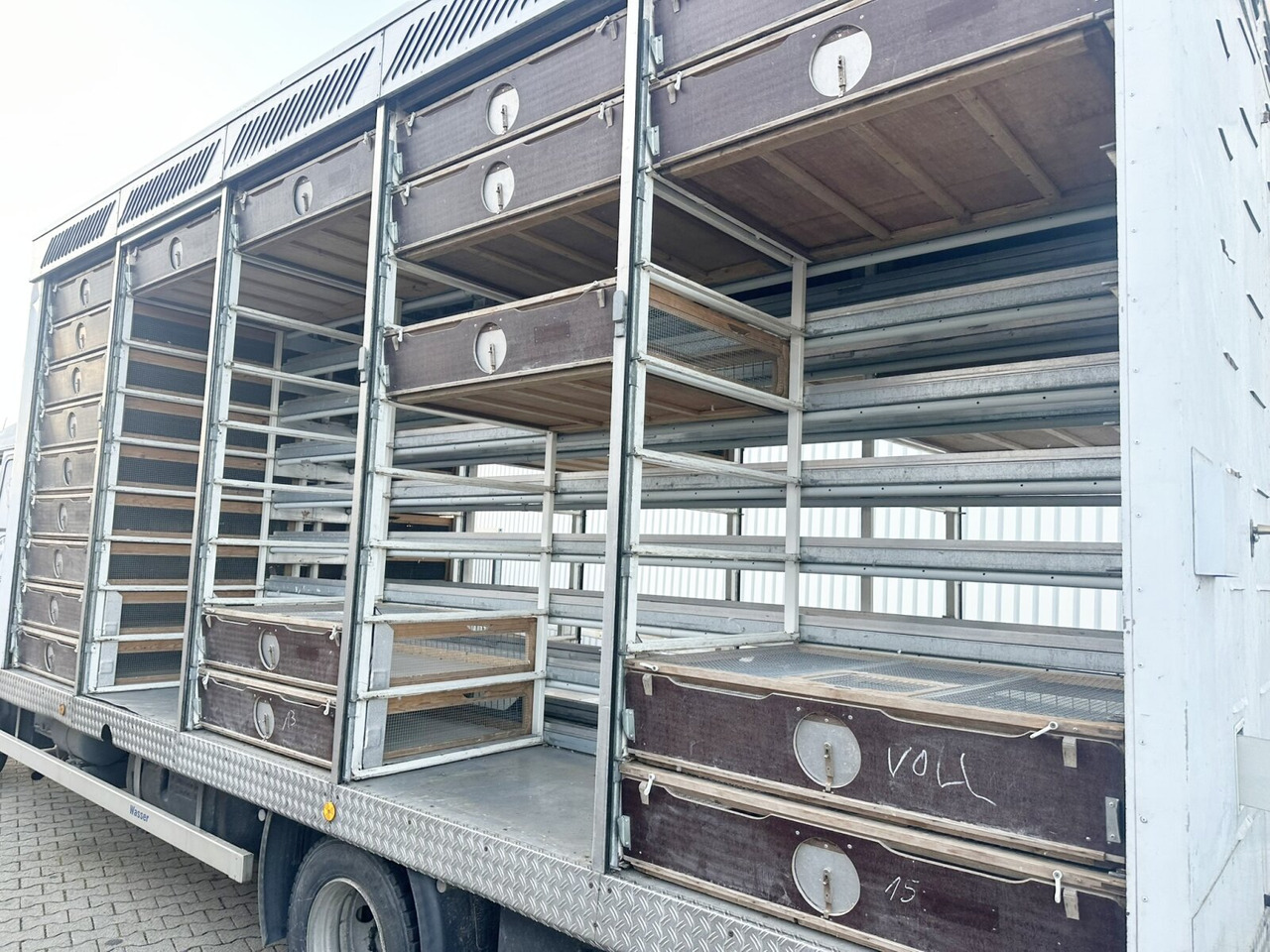 Mercedes-Benz LK 817 4x2 LK 817 4x2, Taubentransporter - 박스 트럭 : 사진 3 Mercedes-Benz LK 817 4x2 LK 817 4x2, Taubentransporter - 박스 트럭 : 사진 3