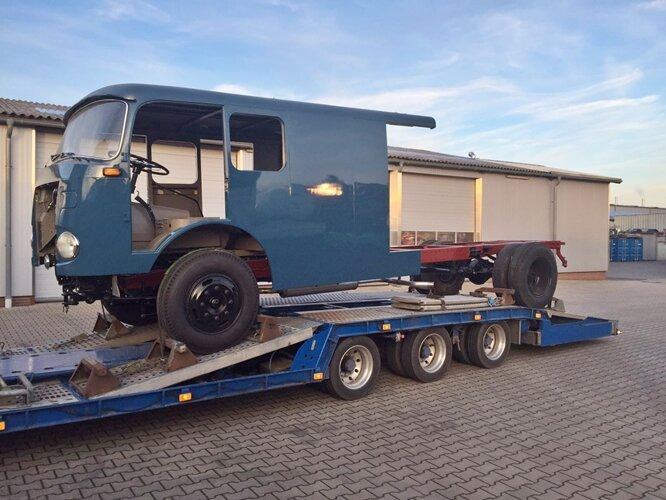 Mercedes-Benz - LP710/32 LF16V LP710/32, Autotransporter - 자동 운반 장치 트럭 : 사진 1 Mercedes-Benz - LP710/32 LF16V LP710/32, Autotransporter - 자동 운반 장치 트럭 : 사진 1