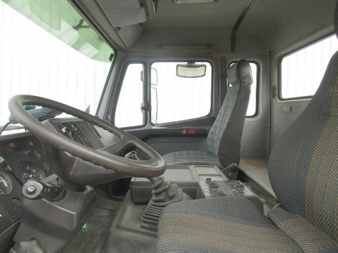 Mercedes-Benz SK 1824 AK 4x4 SK 1824 AK 4x4 Chassis - 캡 새시 트럭 : 사진 3 Mercedes-Benz SK 1824 AK 4x4 SK 1824 AK 4x4 Chassis - 캡 새시 트럭 : 사진 3
